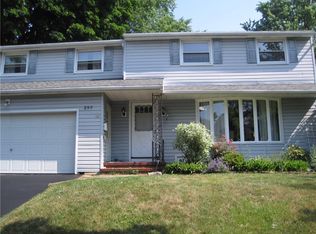 290 Laurelton Rd, Rochester, NY 14609