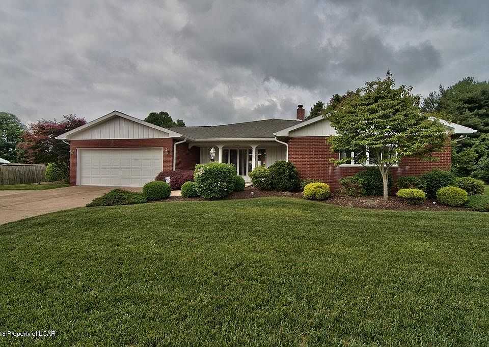 1st image of 111 Falcon Dr