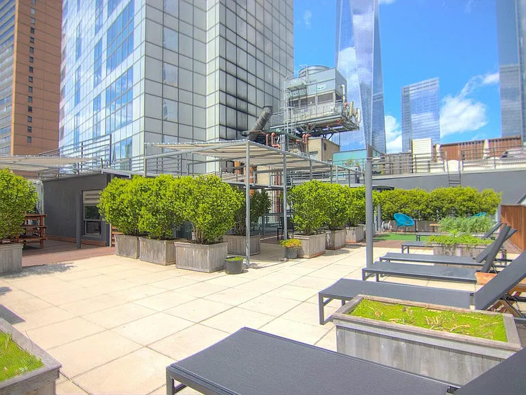 120 Greenwich St #11E — Photo 7