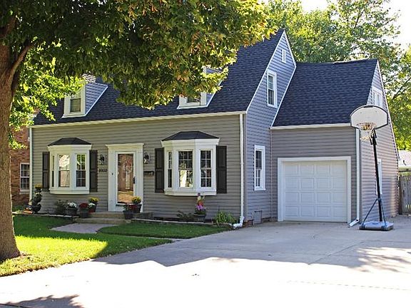 2nd image of 8932 Southmoor Ave