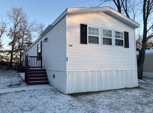 1114 Oakbrook E, Jackson, MI 49201