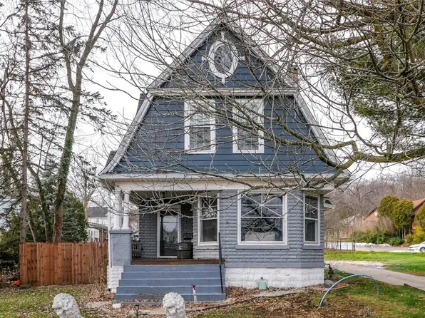 10755 Main St, Mantua, OH 44255