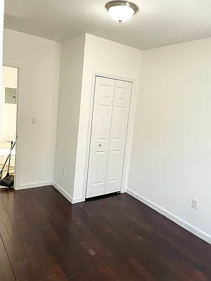 Rented by Jonis Realty | media 12