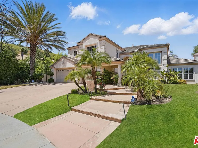 4040 Leighton Point Rd — Photo 9