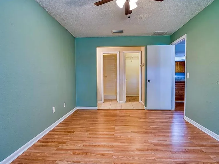 2313 Merrily Cir N — Photo 17