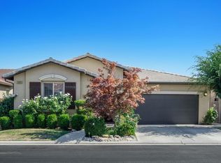 5960 E Via Peccio Dr, Fresno, CA 93727