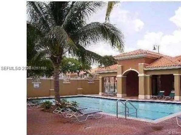 6104 NW 114th Pl APT 202, Doral, FL 33178