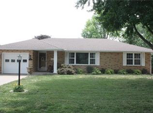 2820 Jackson St, Saint Joseph, MO 64507