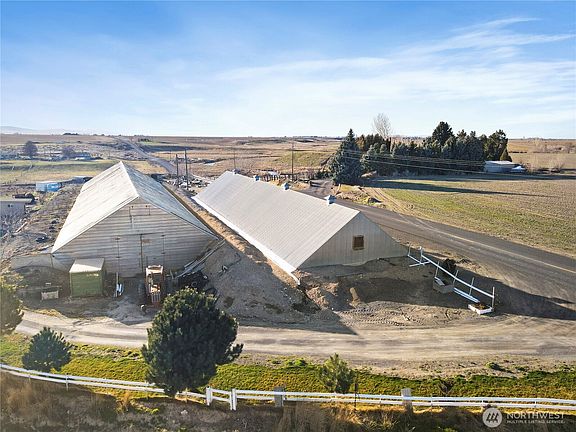 2nd image of 1773 W Bench Road