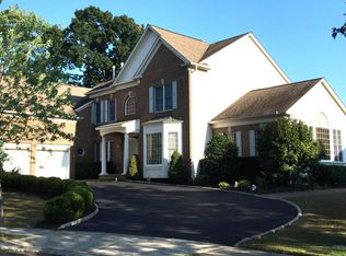 68 Sage St, Holmdel, NJ 07733