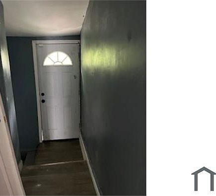 3rd image of 4753 Pennsylvania St