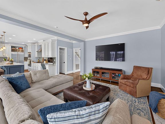 4th image of 120 Crystlewood Ct