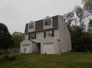 215 Trout Dr, Atco, NJ 08004