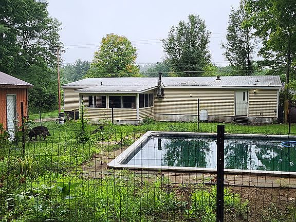 1st image of 48 Comstock Rd