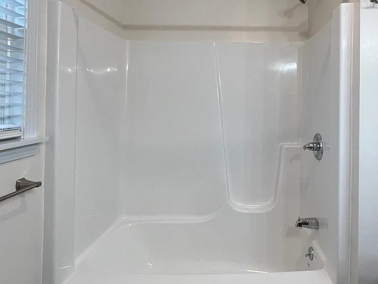 100 N Maple St — Photo 9