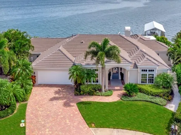 471 Palm Is SE, Clearwater, FL 33767