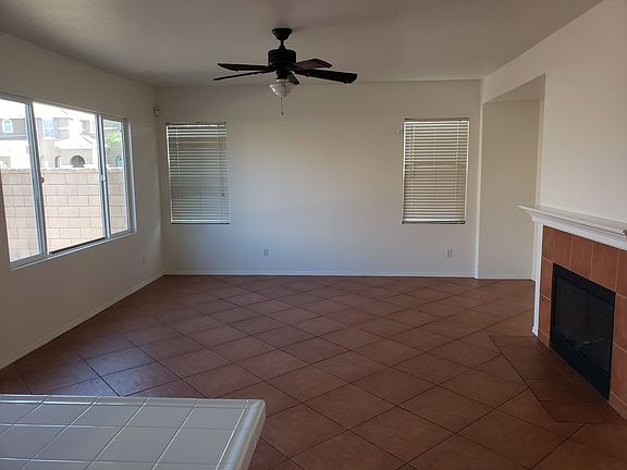 5th image of 1599 Alberhill St