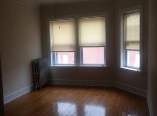 5204 N Leavitt St #1, Chicago, IL 60625