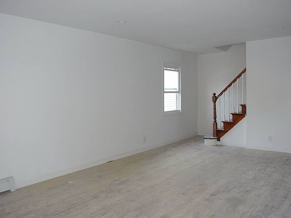3rd image of 109 Green Ave