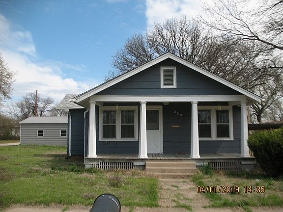 2nd image of 302 S 1st St