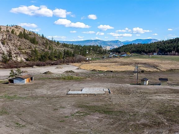4th image of 101 Highway 3a