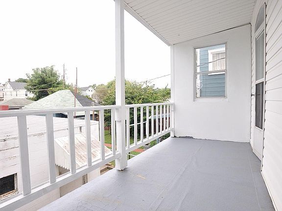 3rd image of 417 S Burhans Blvd E