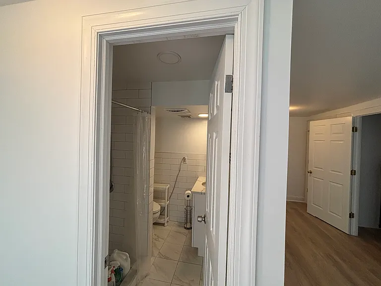 89 W Palisades Blvd #1 — Photo 16