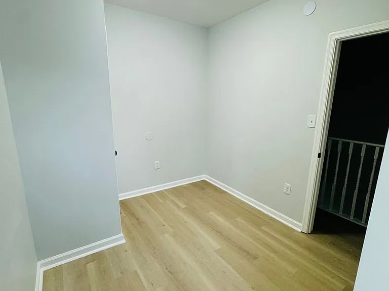 2562 N Chadwick St — Photo 7