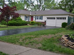 10146 Reeds Dr, Overland Park, KS 66207