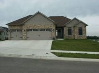 4433 35th St NW, Rochester, MN 55901