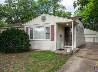 1907 SW Mission Ave, Topeka, KS 66604