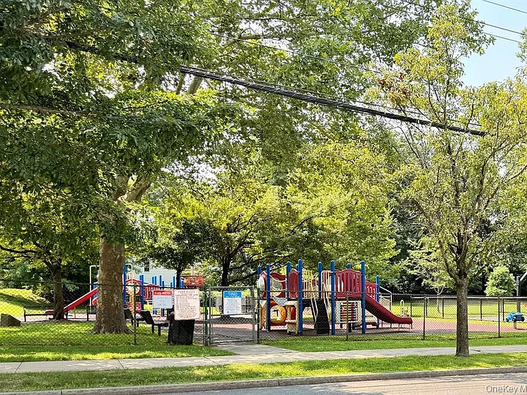 Stanley Avenue Park down the street