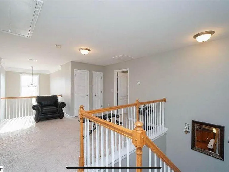 109 Paqcolet Dr — Photo 6