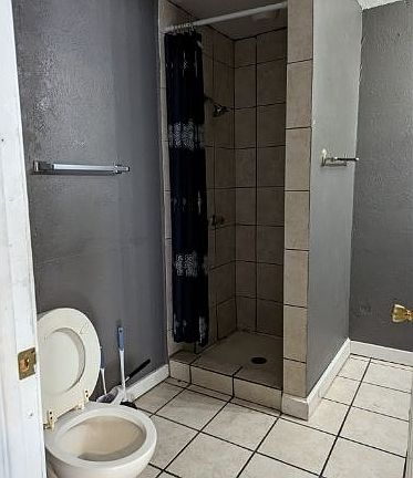 3rd image of 3833 Chestnut St Unit B