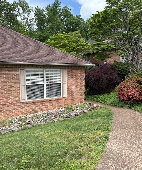 213C Brentwood Way — Photo 1