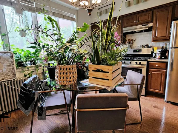 298 Ainslie Street image 1 of 7