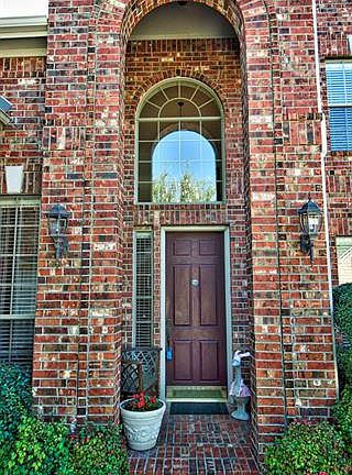2nd image of 3313 Langley Ct