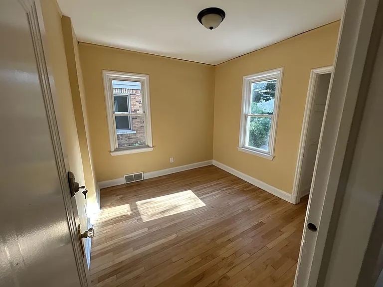 17409 Warrington Dr — Photo 12