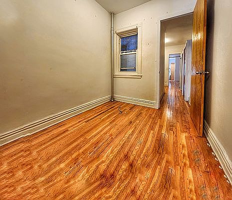5th image of 940 Kent Ave APT 2L