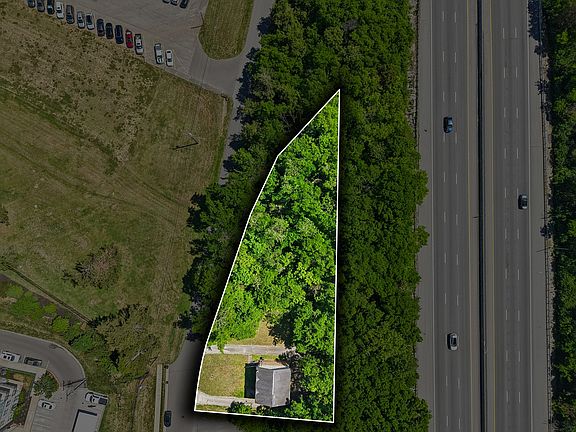 5th image of 608 Hapwood Dr