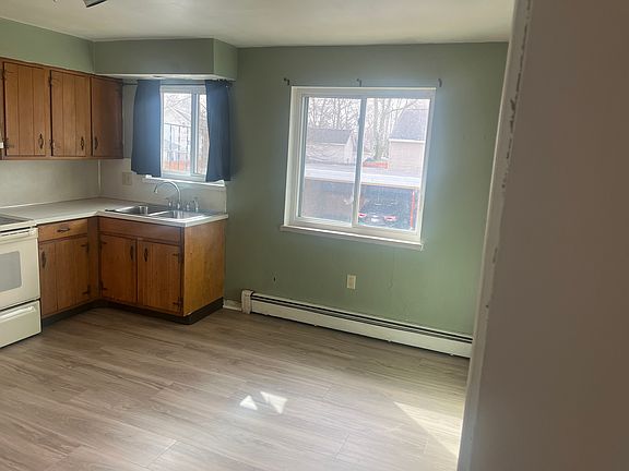 3rd image of 328 W Roosevelt Ave #3