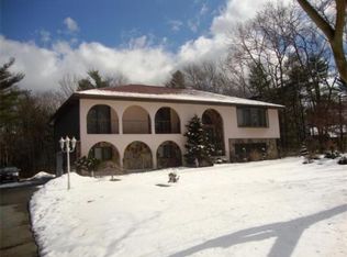 88 Fisher Rd, Dartmouth, MA 02747