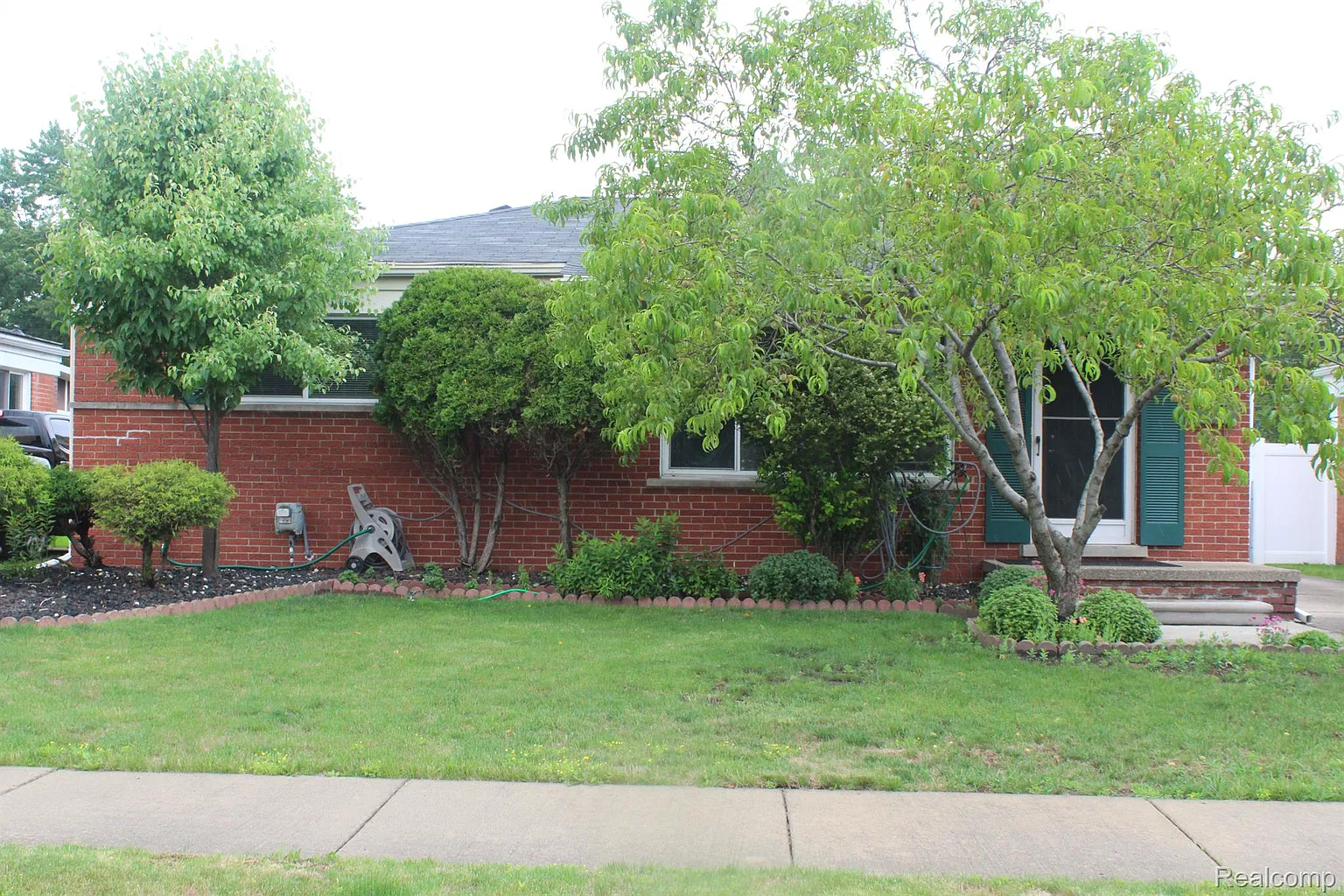 1523 Beaupre Ave photo 1