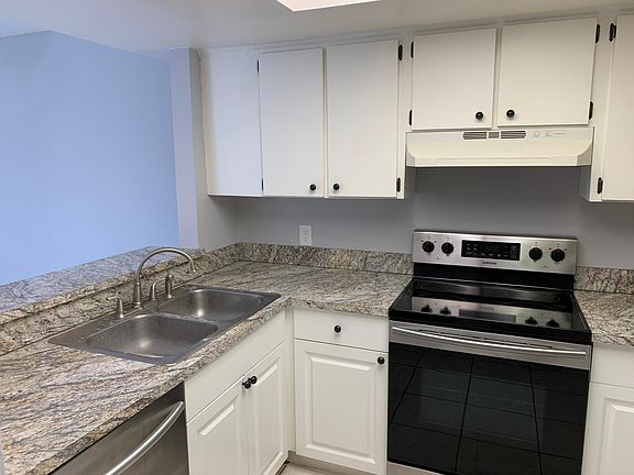 5th image of 11606 Baywood Meadows Dr APT 4