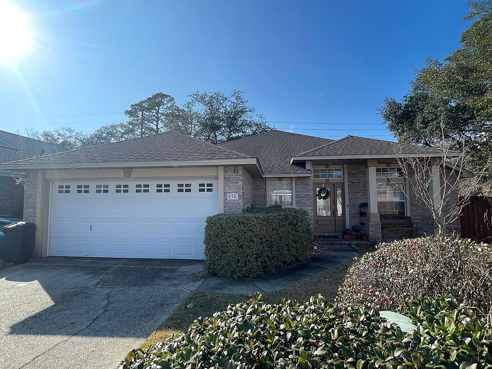 1st image of 858 Van Dyke Dr