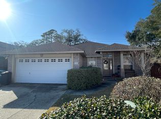 858 Van Dyke Dr, Shalimar, FL 32579
