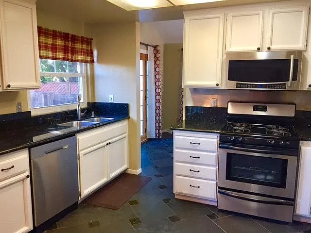 2965 Honeysuckle Cir — Photo 12