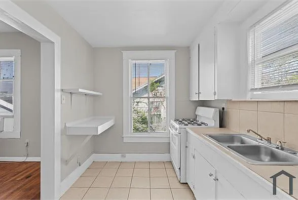 3 bed, 916 sqft, $1,460 — Photo 4