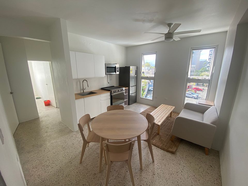 1st image of 355 Calle Del Parque #3B