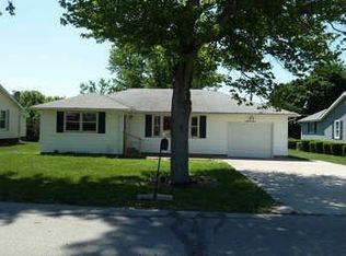 405 N 3rd St, New Market, IN 47965